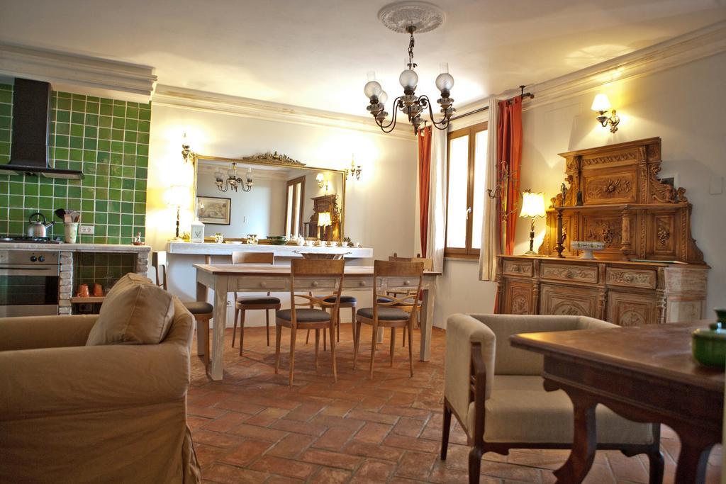 Tuscany Forever Famiglia Apartments Volterra Exterior photo